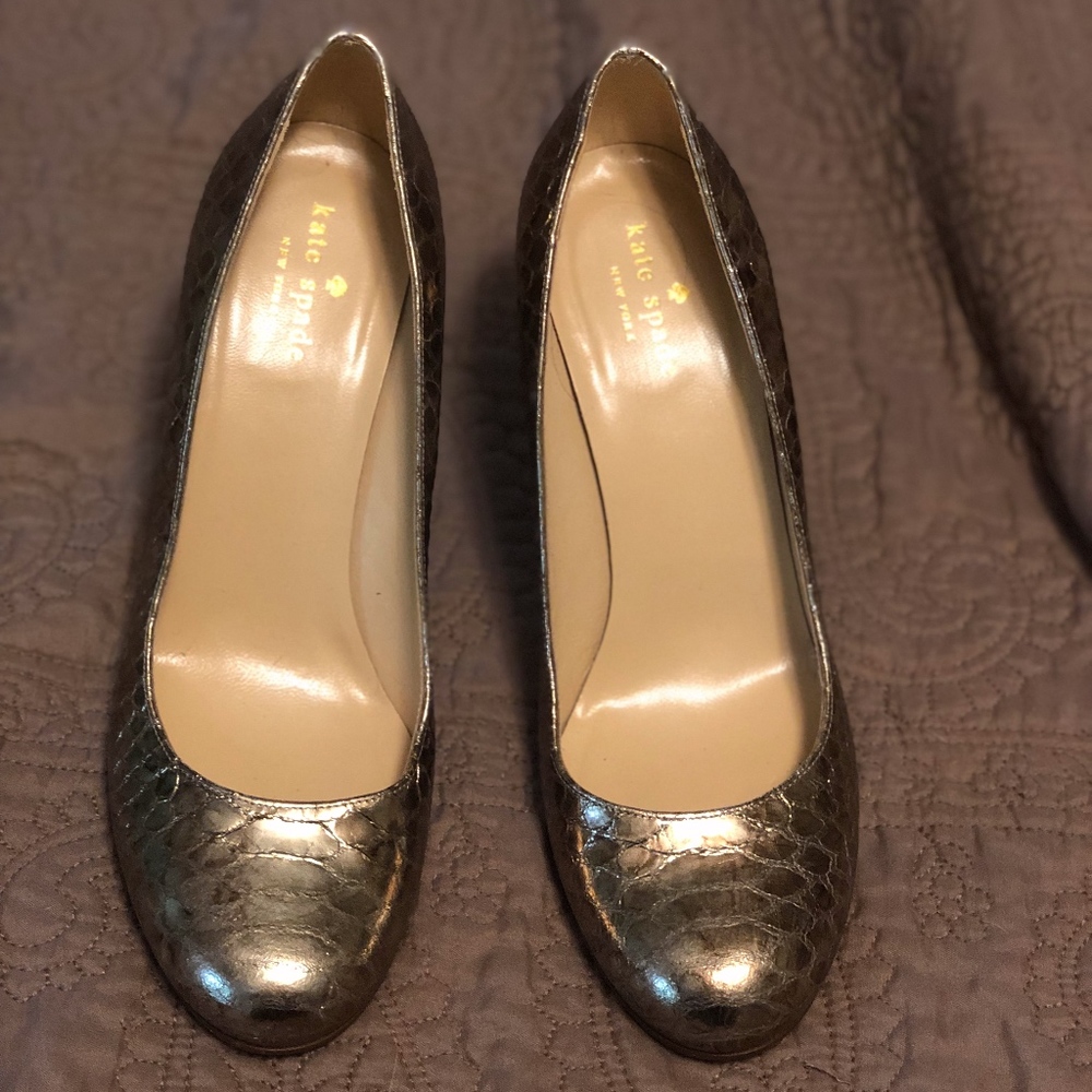 VEUC Kate Spade Gold Faux Snakeskin Pump Size 8.5